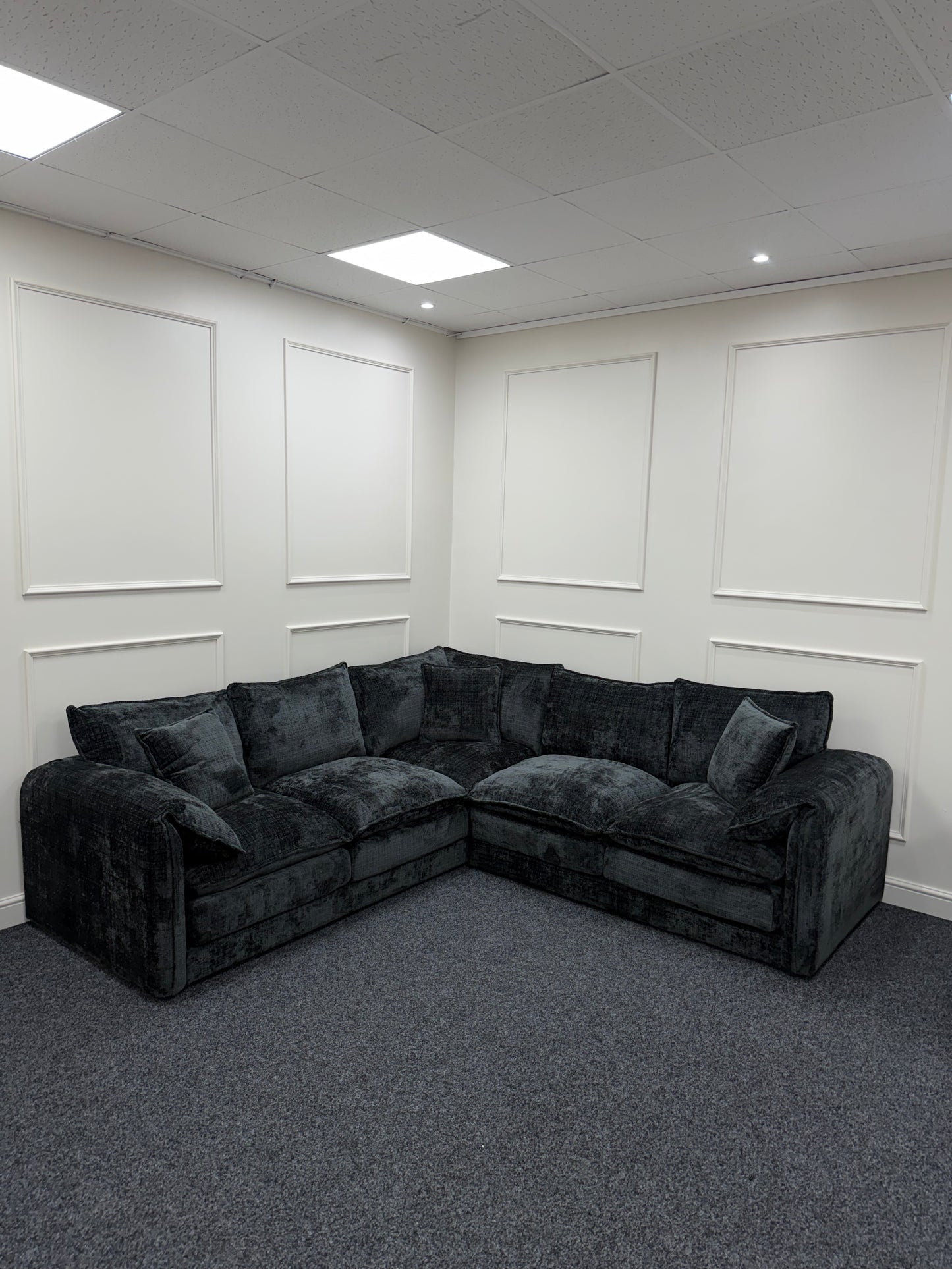 Solaya Corner Sofa - Black