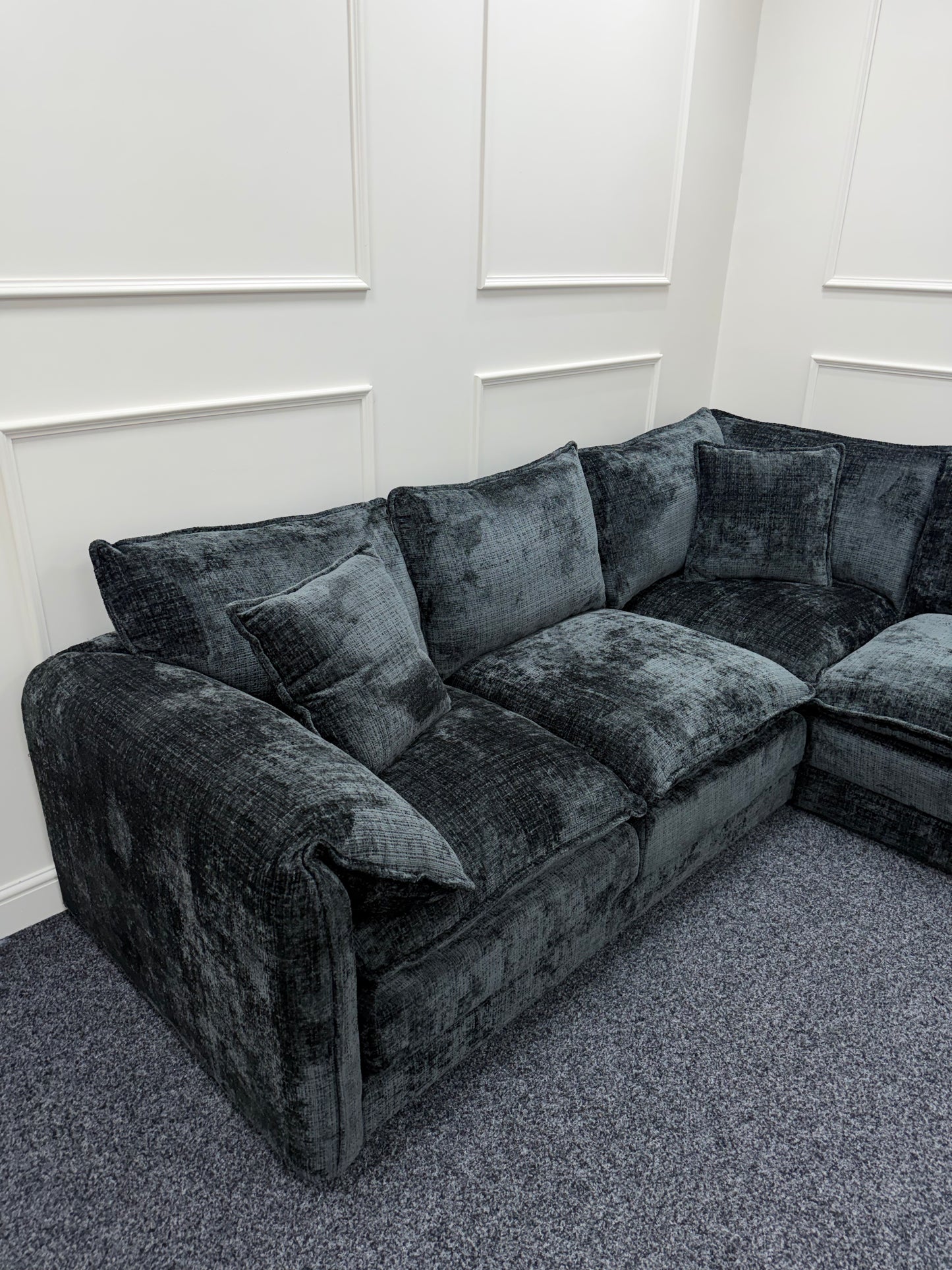 Solaya Corner Sofa - Black