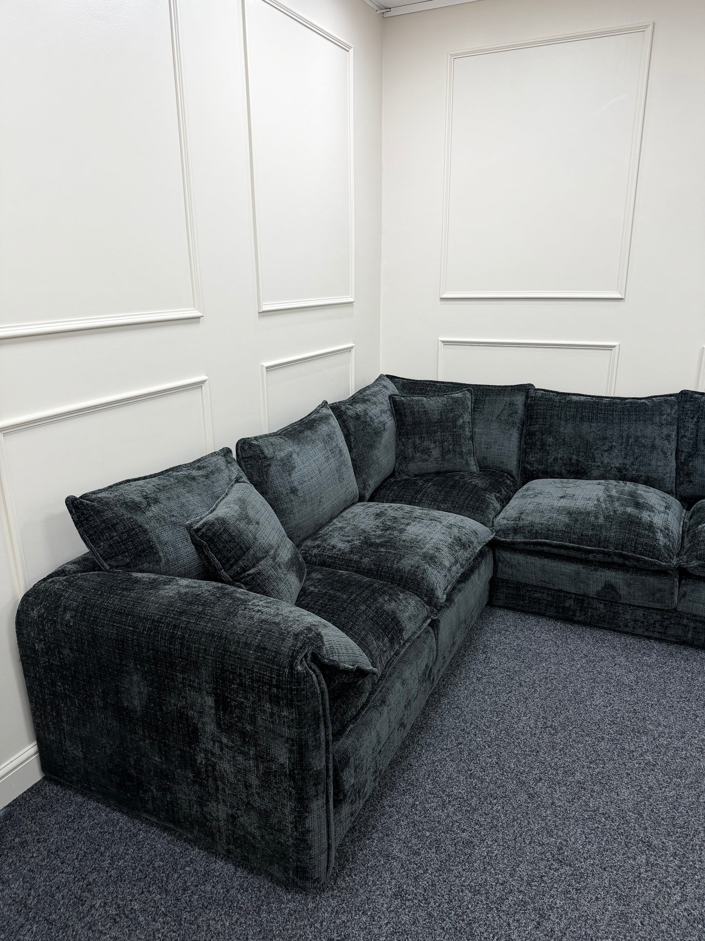 Solaya Corner Sofa - Black