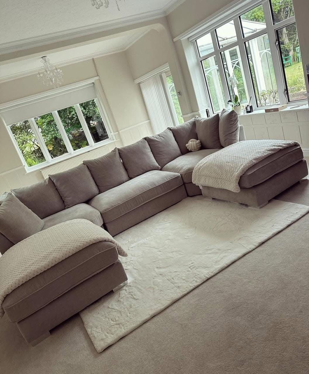 Luxury Bishop U Shape Sofa