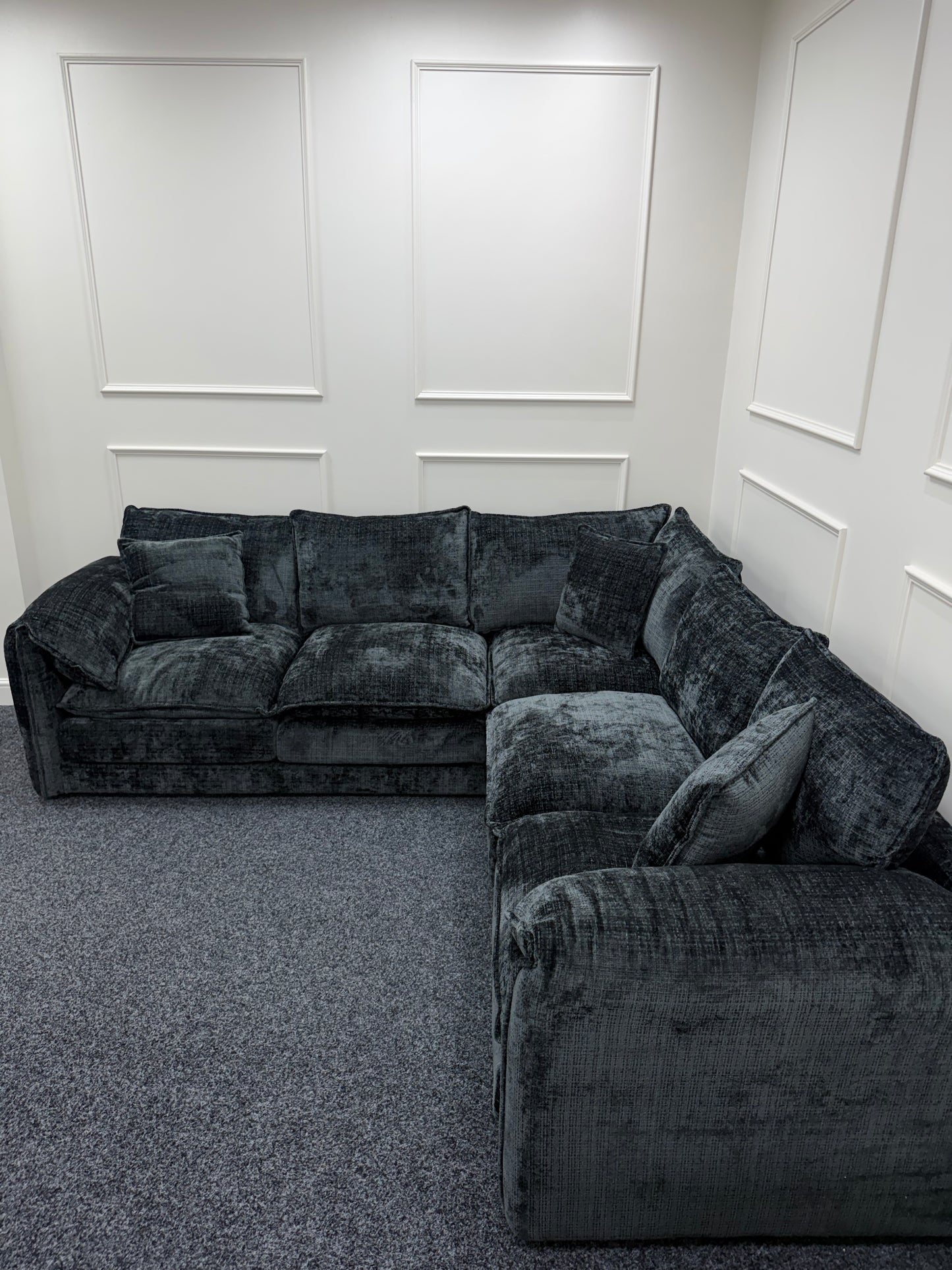 Solaya Corner Sofa - Black